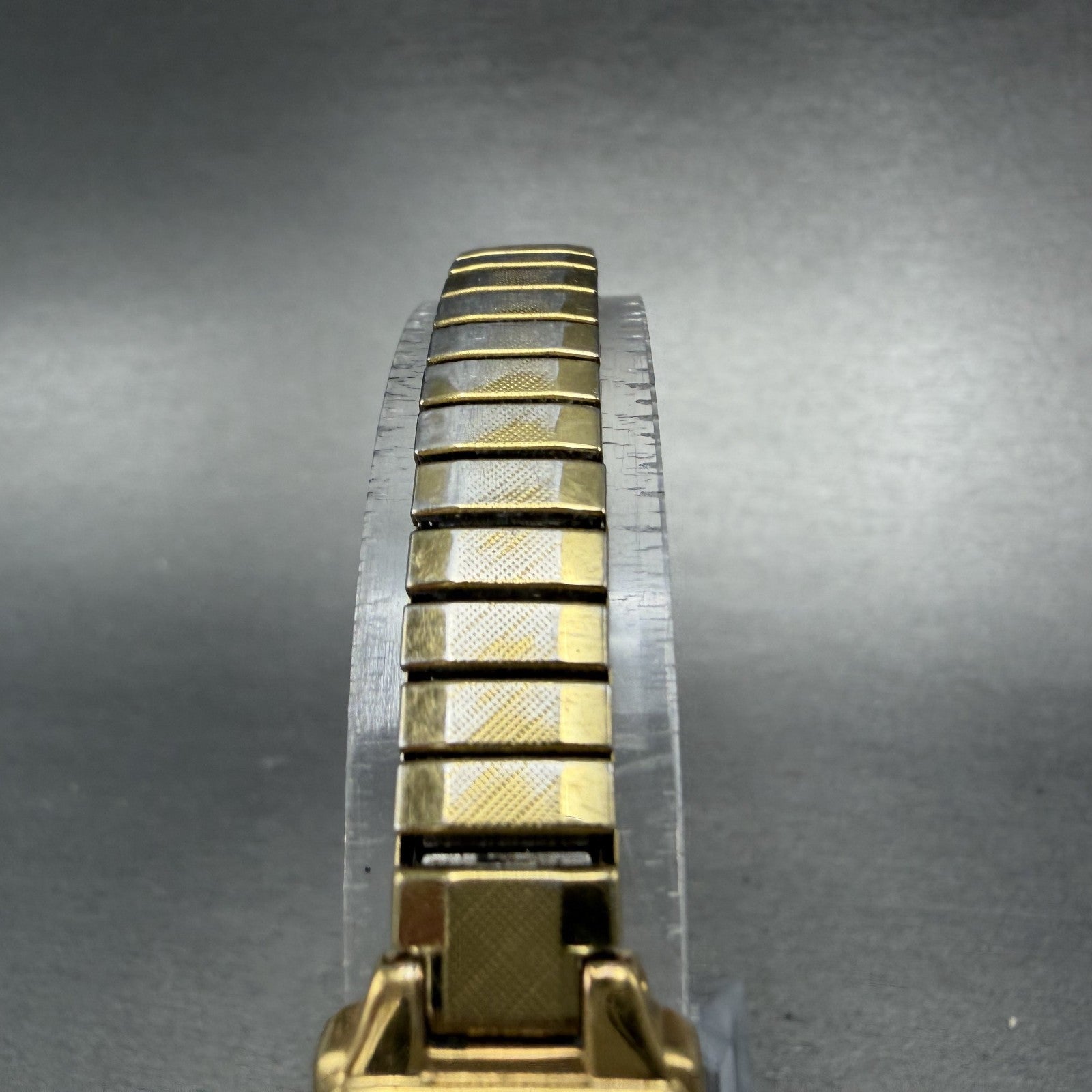Seiko Tank Watch Women 16mm White Dial Gold Tone Rectangle 1n01-0FH0 New Battery4