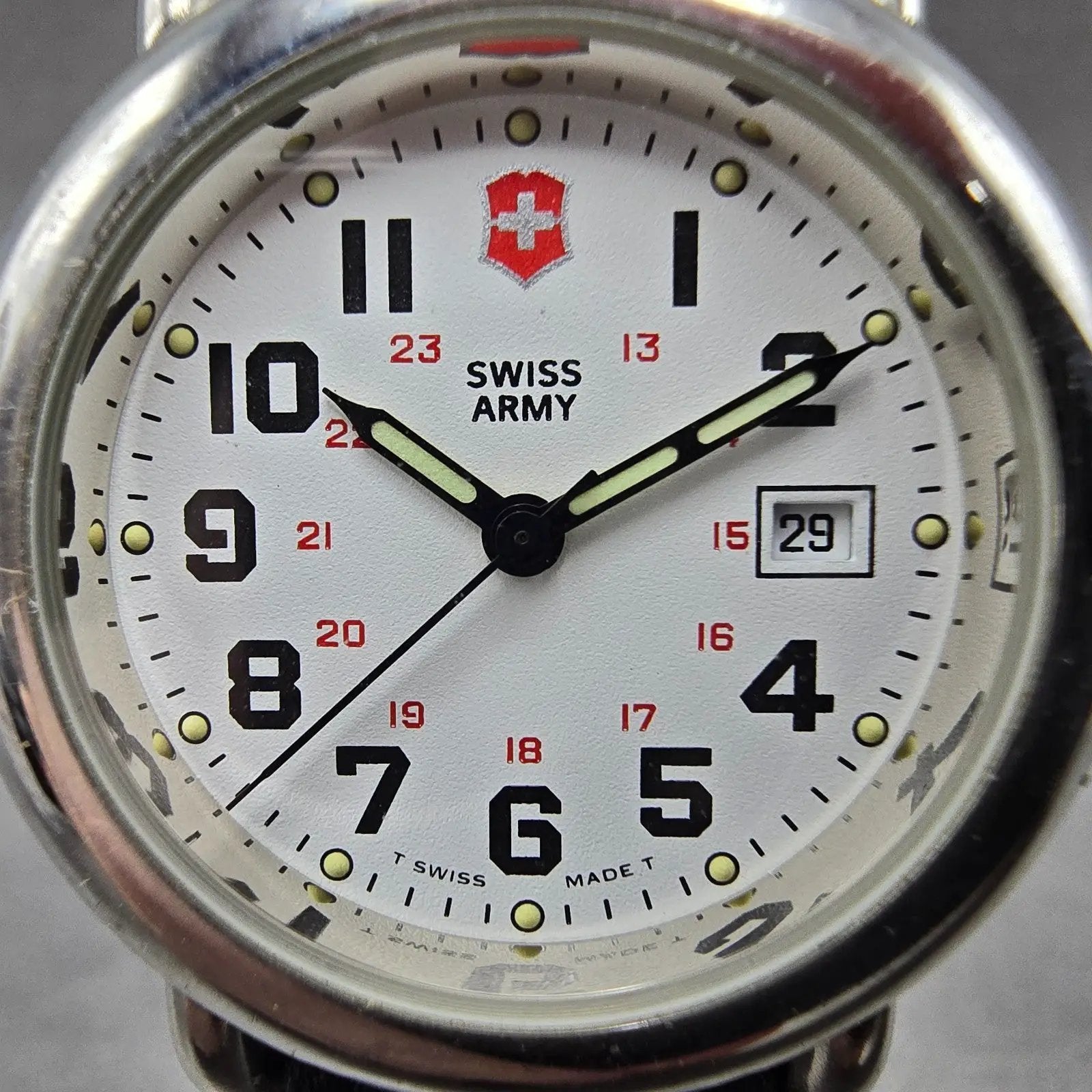 Victorinox Swiss Army Cavalry Watch Women 31mm White Dial Steel Date PARTS2