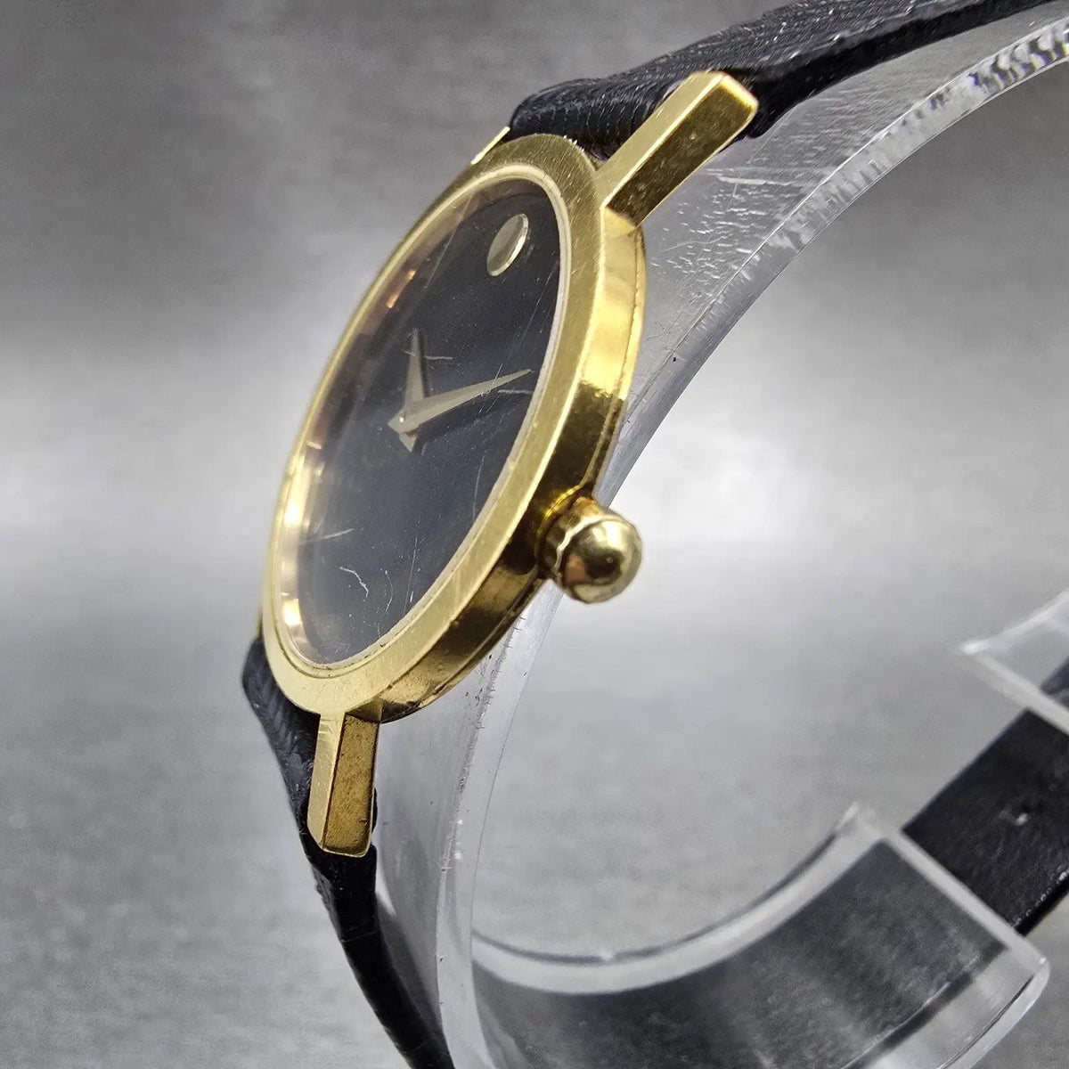 Movado Muesem Watch Women 25mm Black Dial Gold Tone Round 87 25 832 PARTS CH3