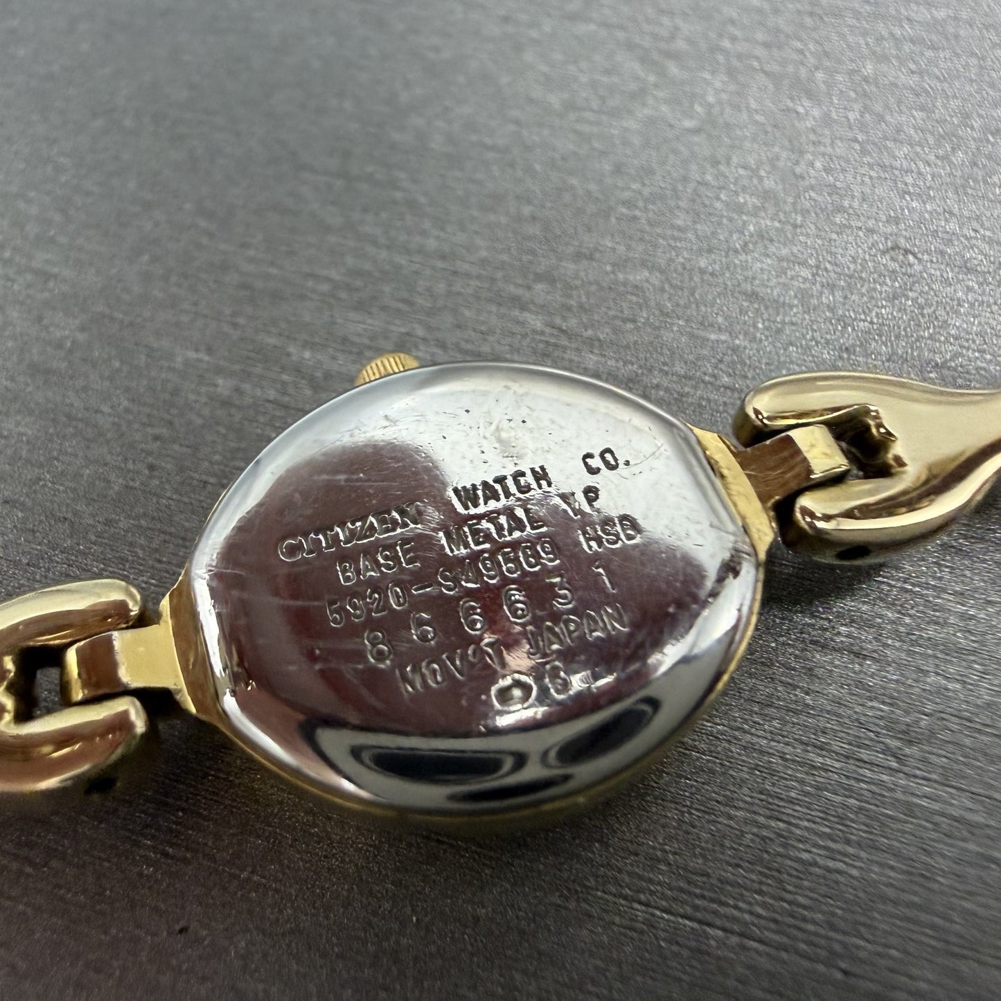 Citizen Watch Women 16mm Champagne Dial Gold Tone Oval 5920-S49589 New Battery9