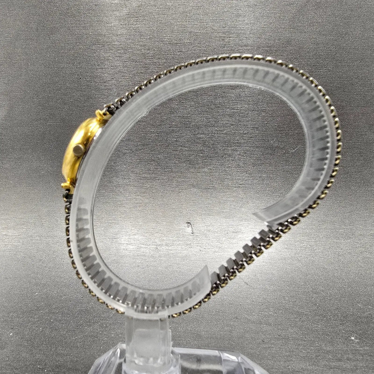 Wittnauer QWR Watch Women 17mm Gold Dial Gold Tone Oval New Battery VTG6