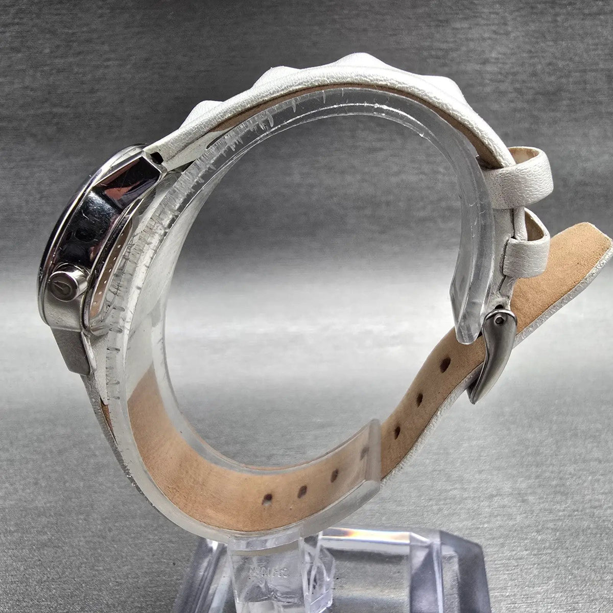 Nixon The Kenzie Leather Watch Women 26mm White Dial Silver Tone Round New Batt6