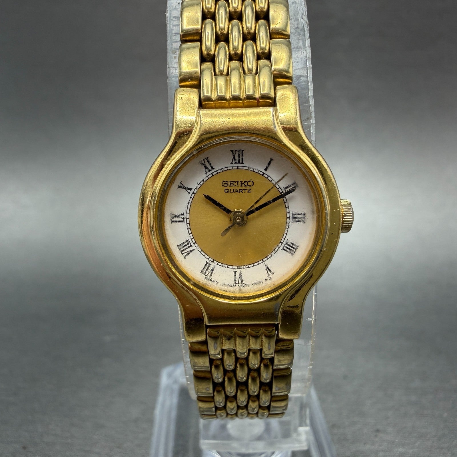 Seiko Watch Women 19mm White Dial Gold Tone Round V401-0289 New Battery Vinatge0