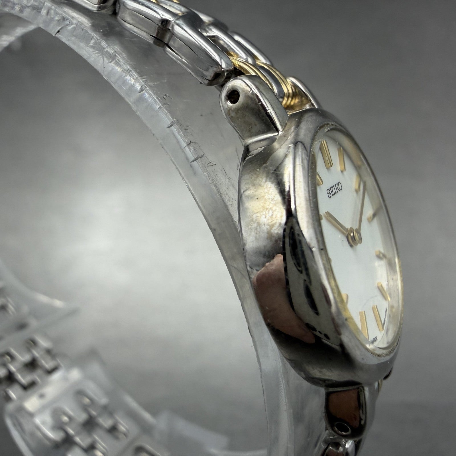 Seiko Watch Women 21mm White Dial Two Tone Round 1N00-1E09 New Battery ABR3