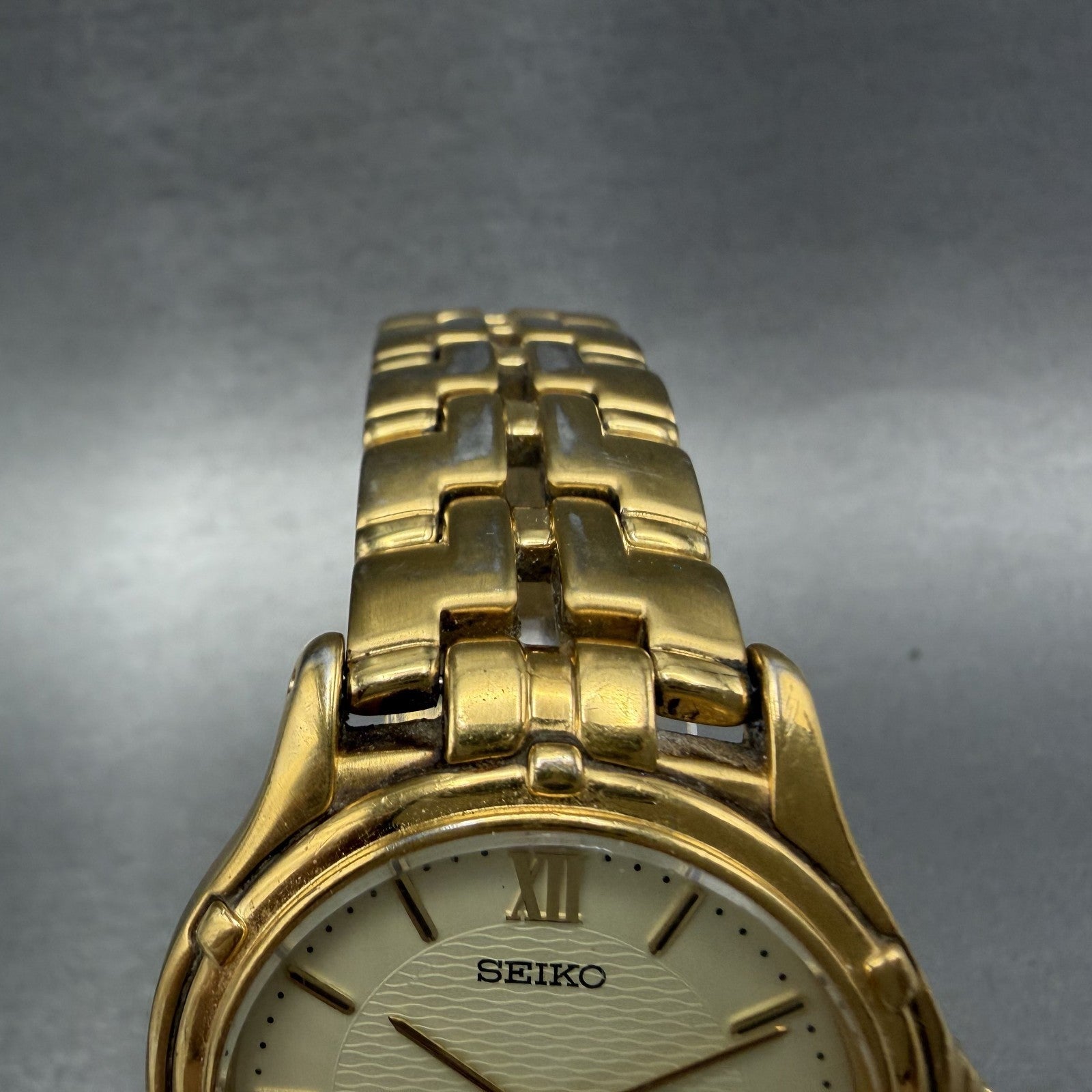 Seiko Watch Men 36mm Champagne Dial Gold Tone Date Round 7N32-0049 New Battery V4