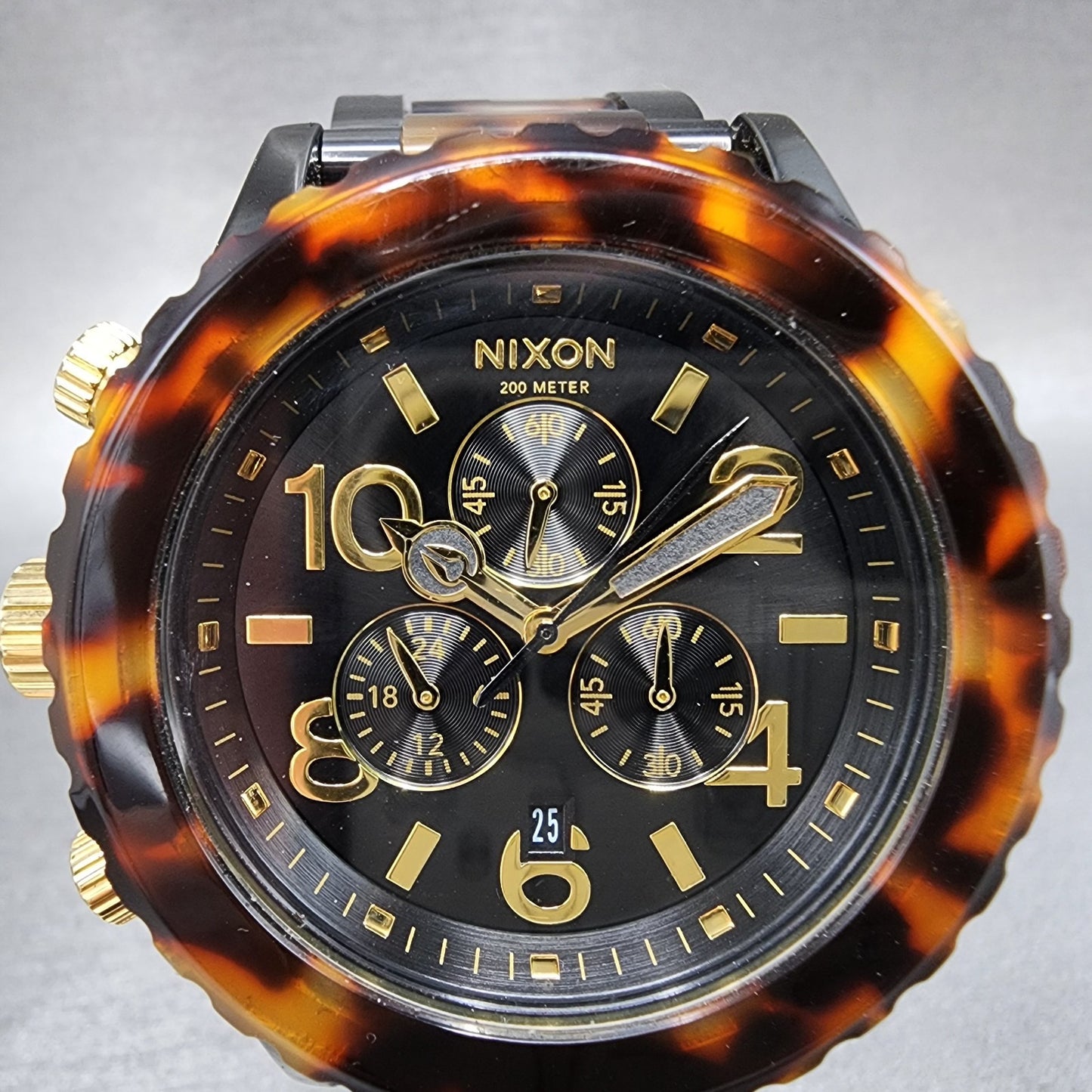 Nixon 4220 Chrono Watch Women 42mm Black Dial Black Tortoise Date New Battery2