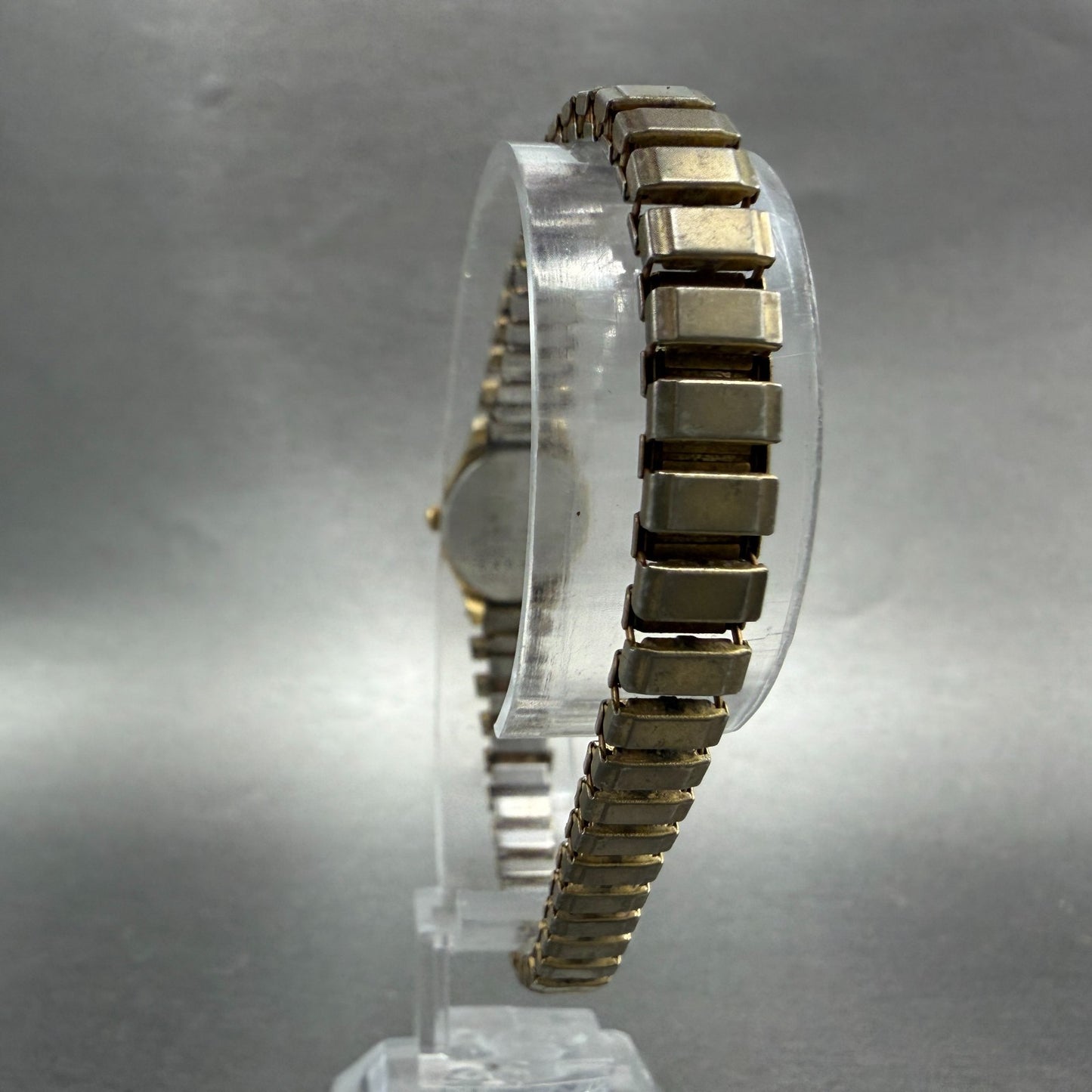 Seiko Watch Women 17mm Champagne Dial Gold Tone Oval 2Y00-5E29 New Battery VTG8