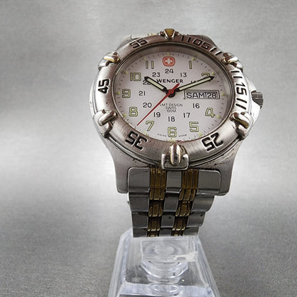 Wenger Dive Watch Men 40mm White Dial Two Tone Date Round SMT Design New Battery