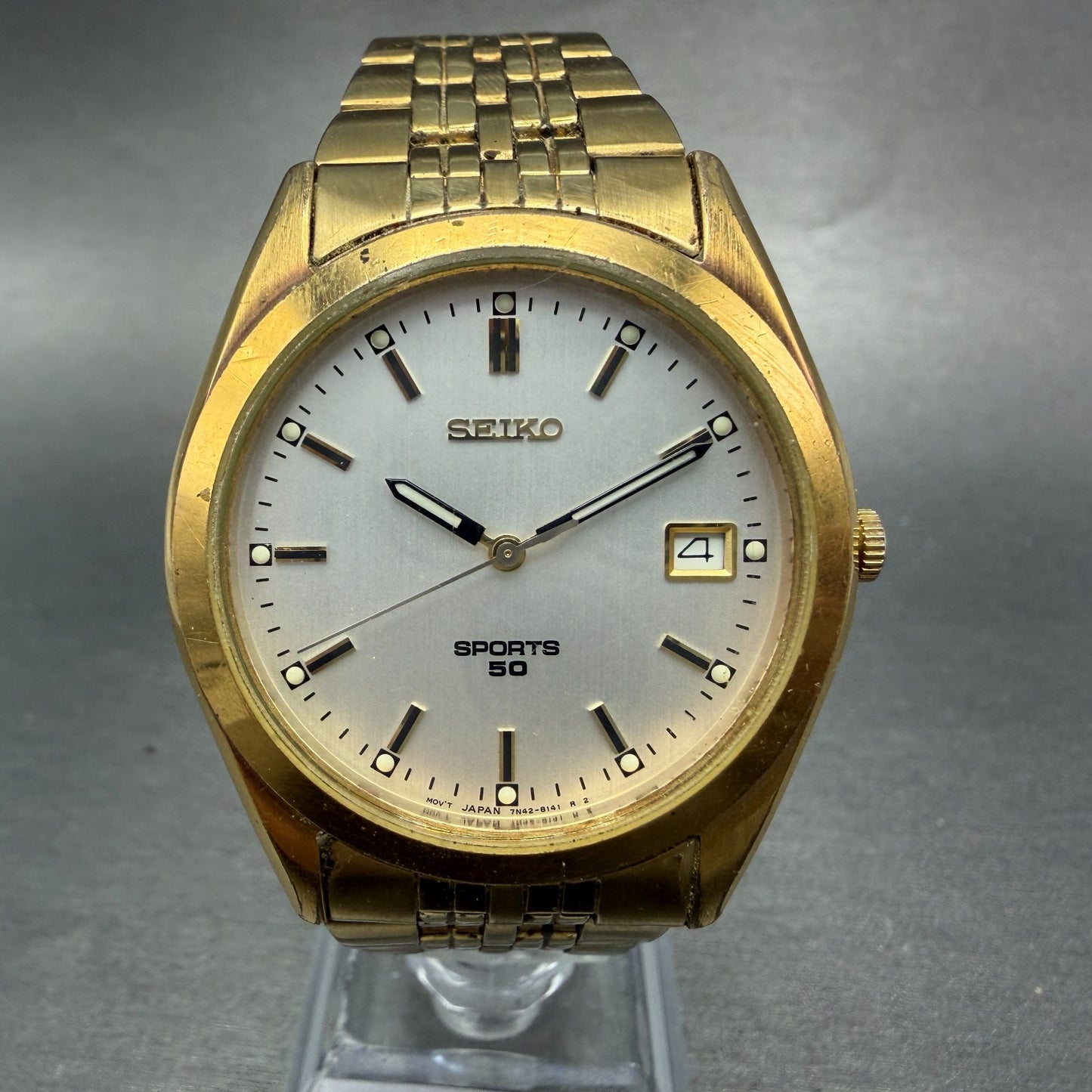 Seiko Sports 50 Watch Men 37mm Silver Dial Gold Tone Date 7N42-8079 New Battery70