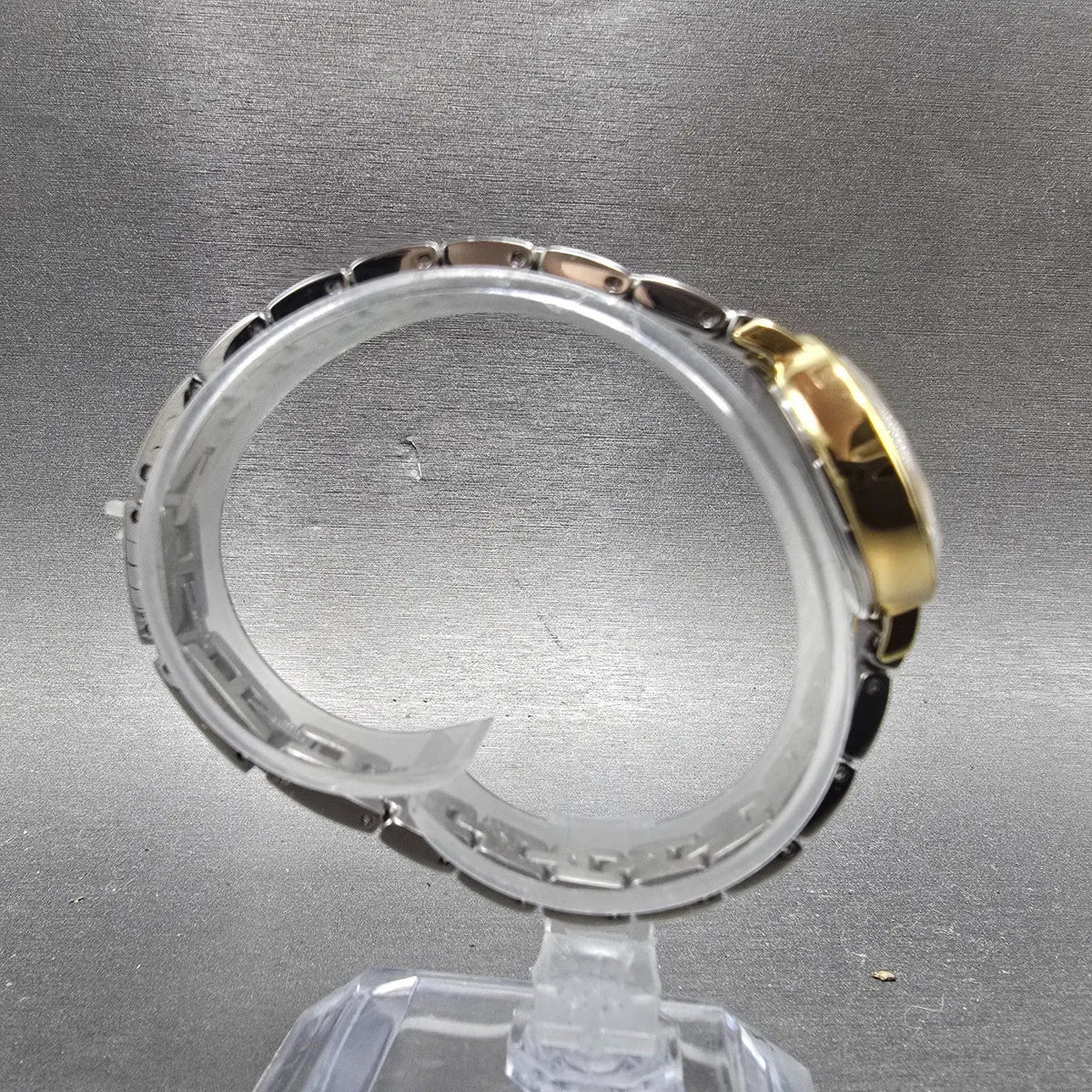 Bering Classic Watch Women 24mm Silver Dial Two Tone 11024-710 Round Works9