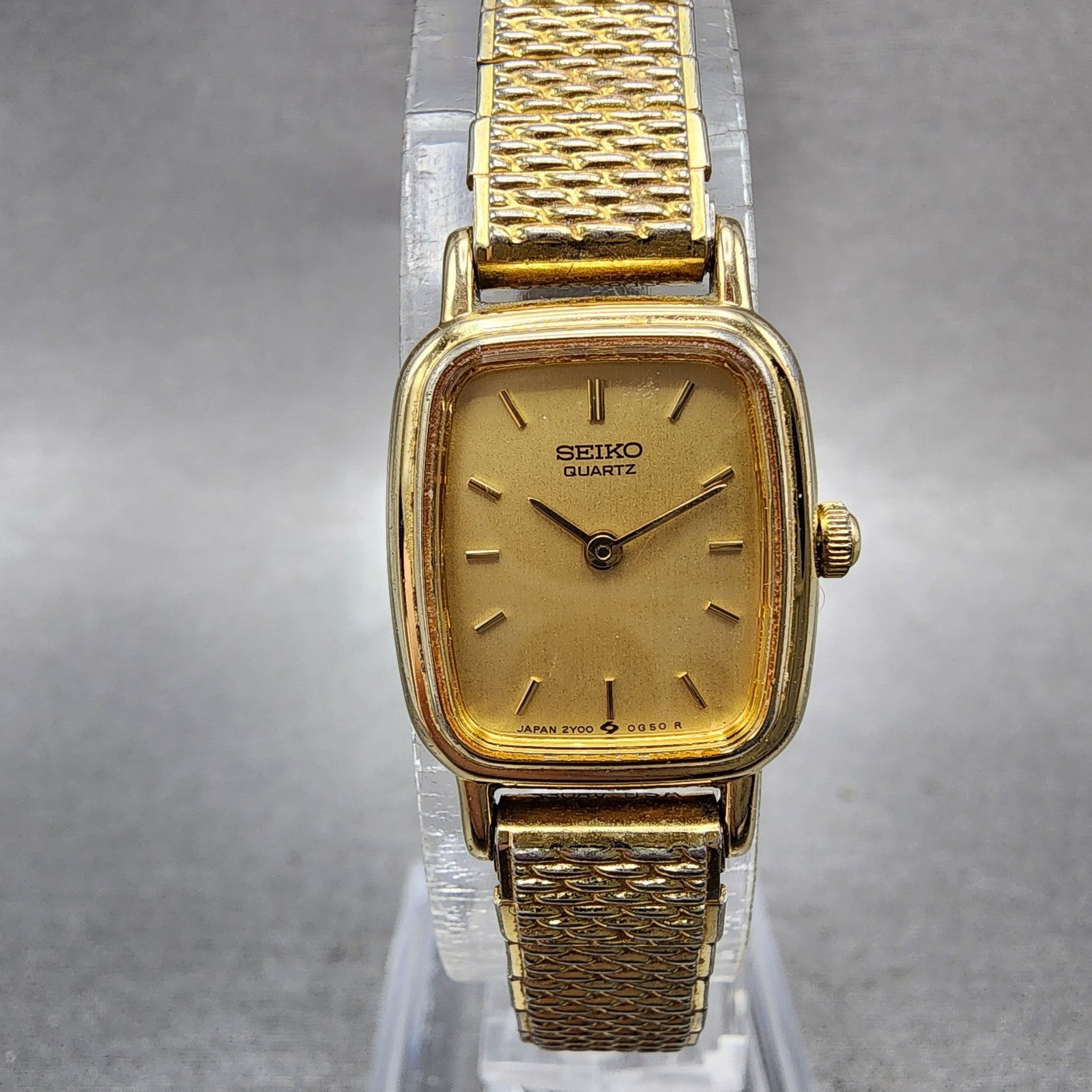 Seiko Watch Women 17mm Champagne Dial Gold Tone Rectangle 2y005b49 New Battery0