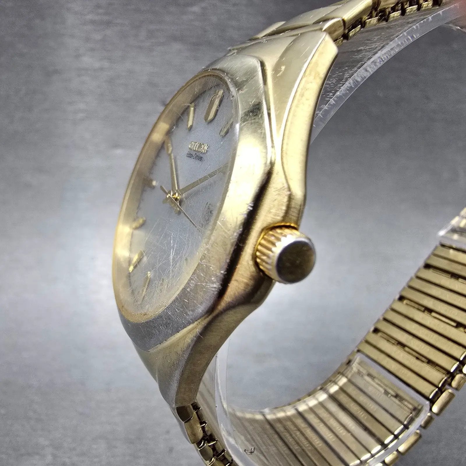 Citizen Eco-Drive Watch Men 38mm Silver Dial Gold Tone Date E111-S022916 Runs2