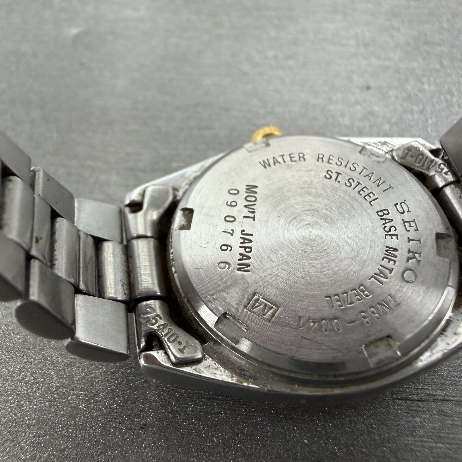 Seiko Watch Women 25mm White Dial Two Tone Daydate Round 7n830041 New Batt ZYX9