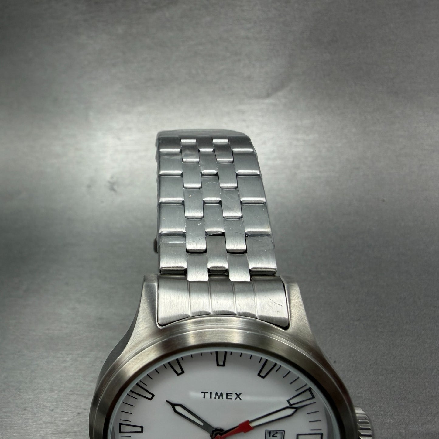 Timex Wisconsin Badgers Watch Men 43mm White Dial Silver Tone Date New Battery4