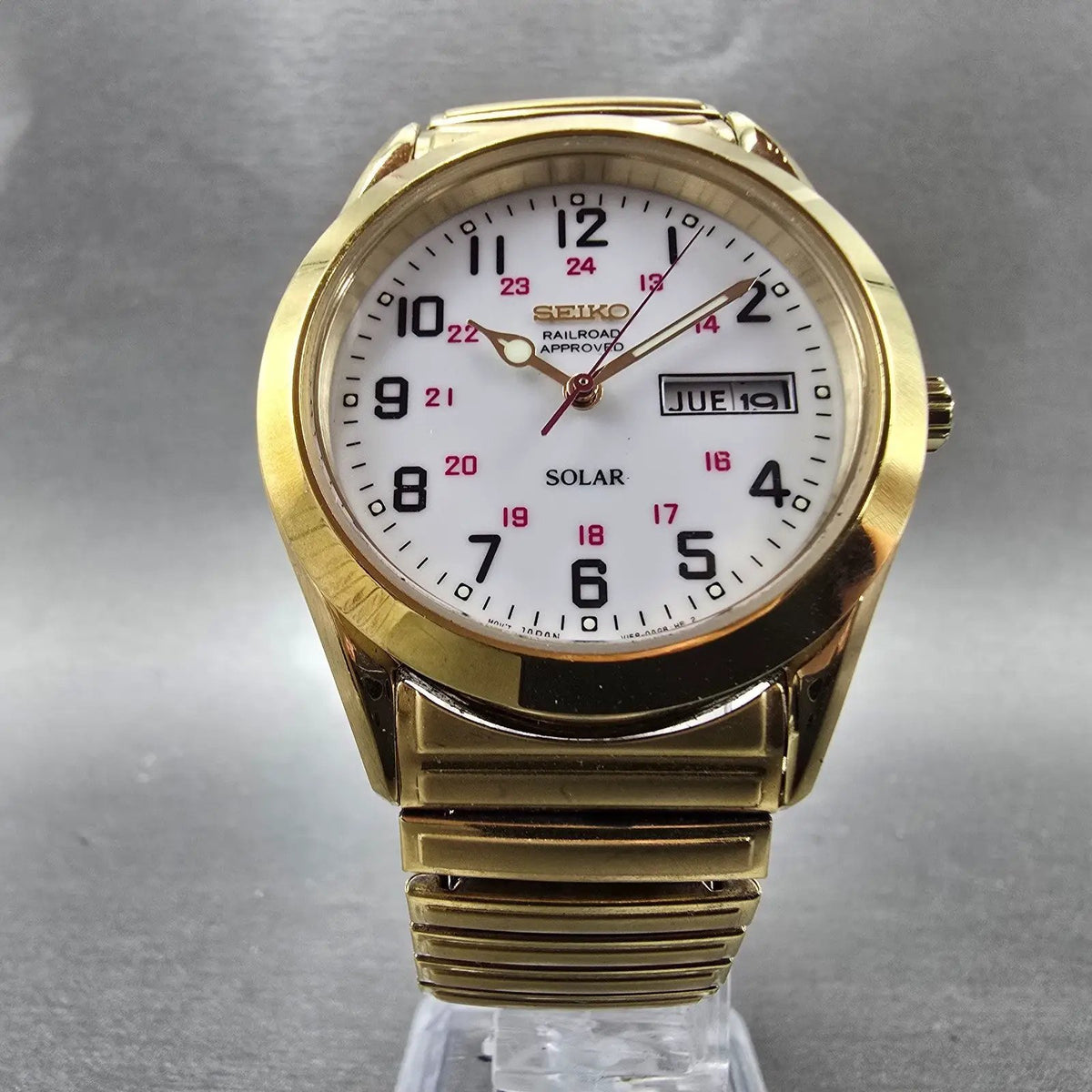 Seiko Railroad Approved Watch Men 37mm White Dial Gold Solar Daydate V158-0AB05
