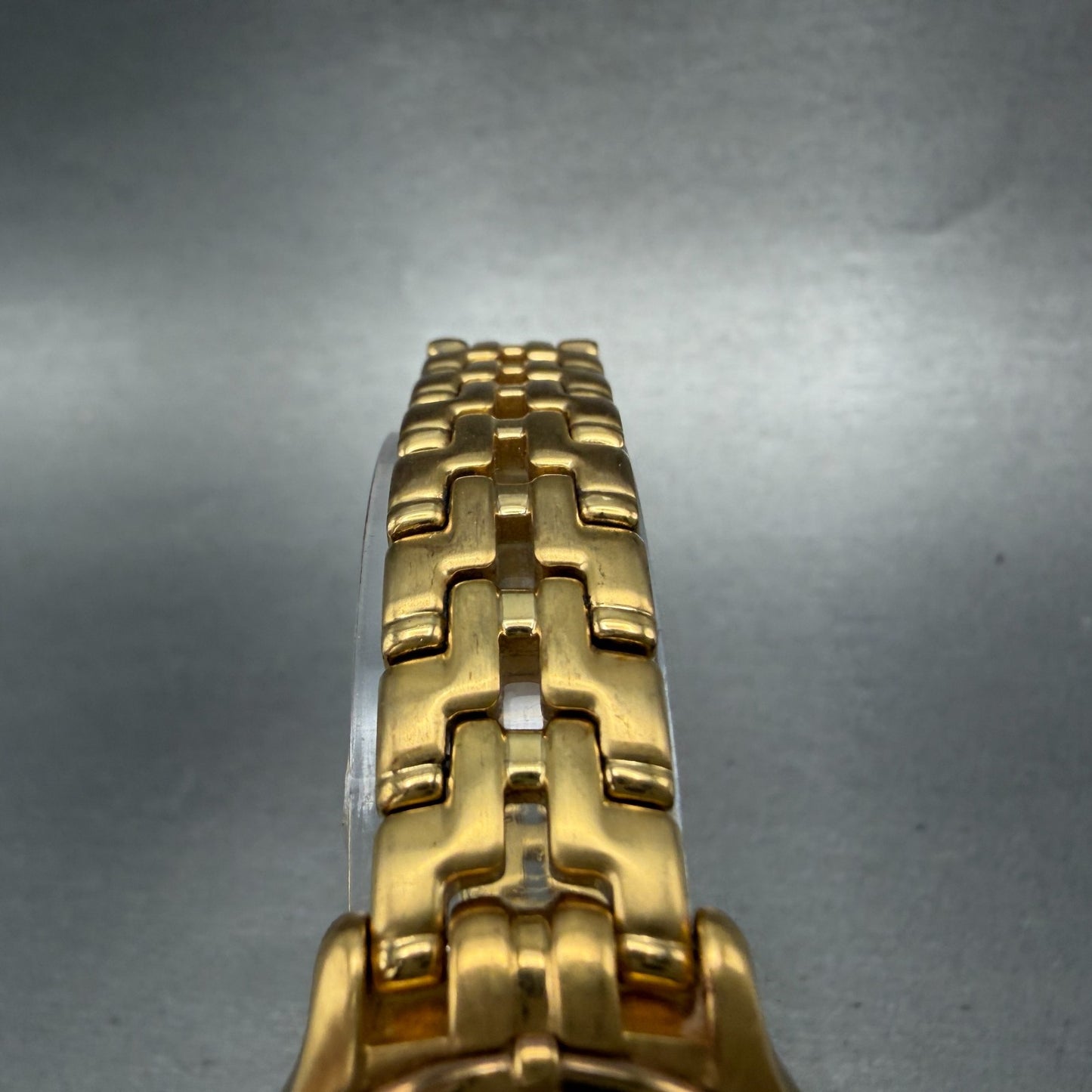 Seiko Watch Women 26mm Champagne Dial Gold Tone Date Round 7n82-0599 New Batt N54