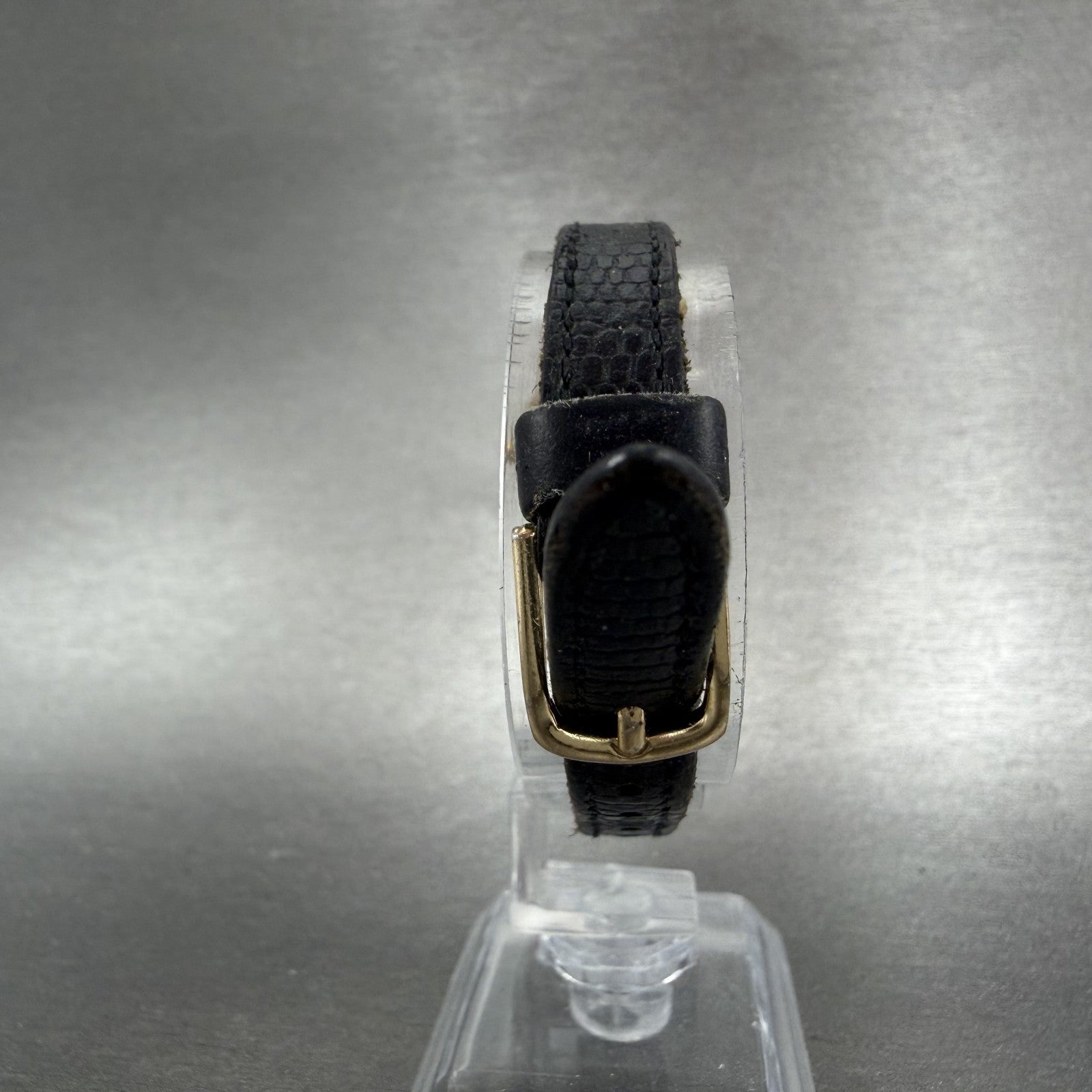 Seiko Watch Women 20mm White Dial Gold Tone Round 2Y00-0A10 New Battery AKGSJ7