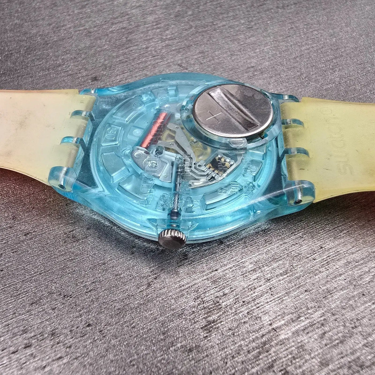 Swatch Color the Sky Watch Women 34mm Red Dial Blue Case Round GS124 New Battery15