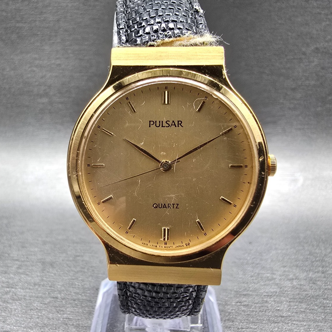 Seiko Pulsar Watch Men 31mm Gold Dial Gold Tone Round V515-7040 New Battery0