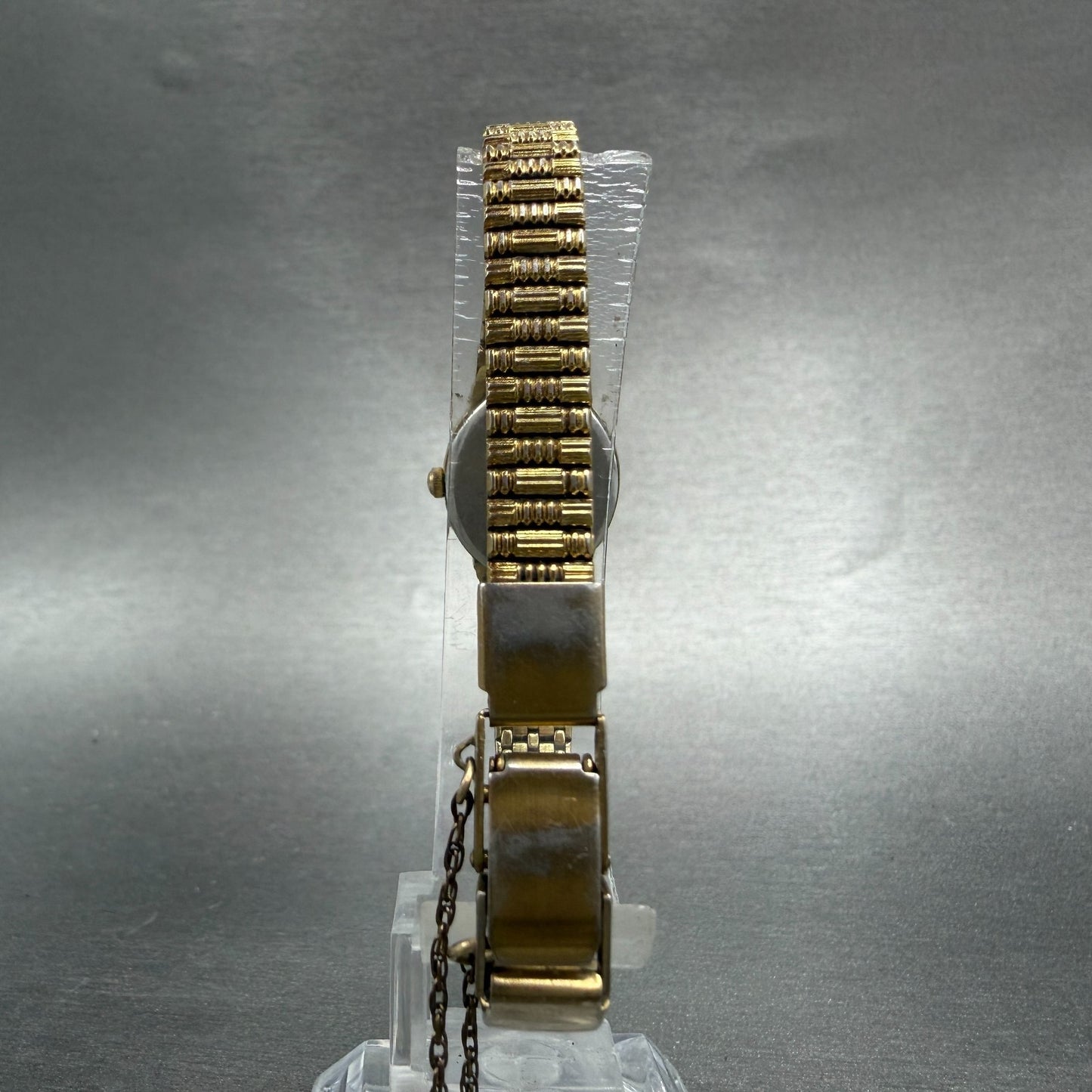 Seiko Watch Women 17mm Champagne dial Gold Tone Oval 2Y01-5C19 New Battery GVD7