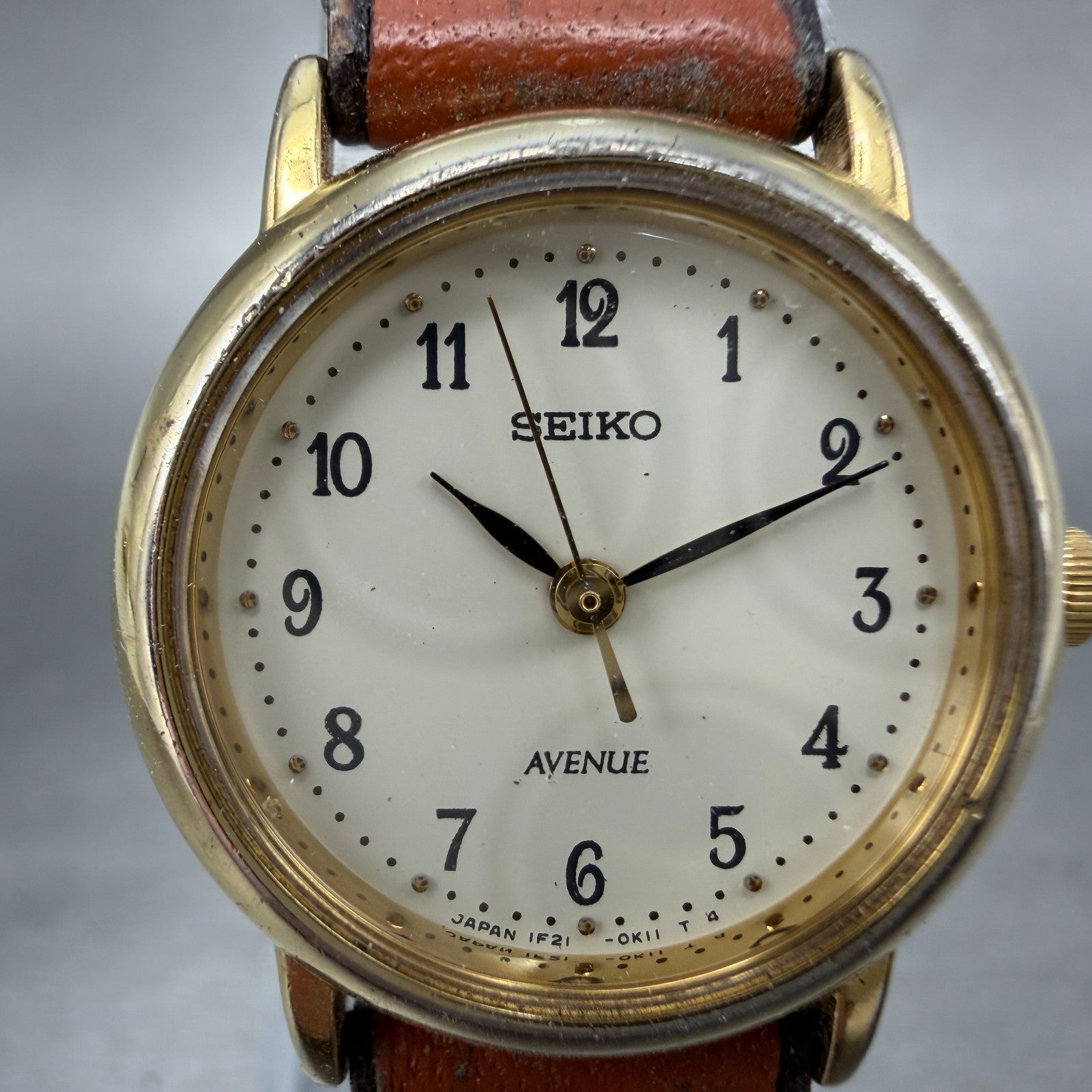 Seiko Avenue Watch Women 23mm Cream Dial Gold Tone Round 1F21-0G10 New Battery1