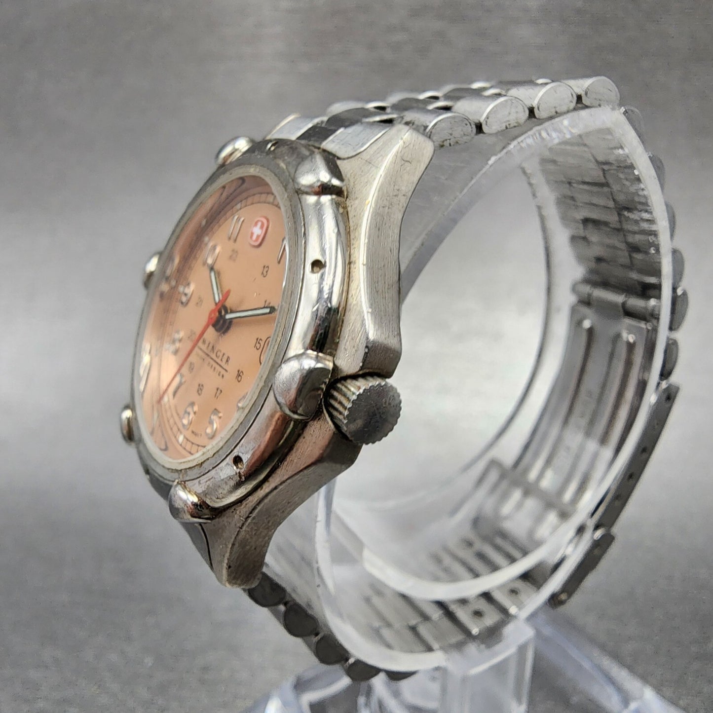 Wenger SAK Design Watch Women 29mm Salmon Dial Silver Tone Date Round New Batt