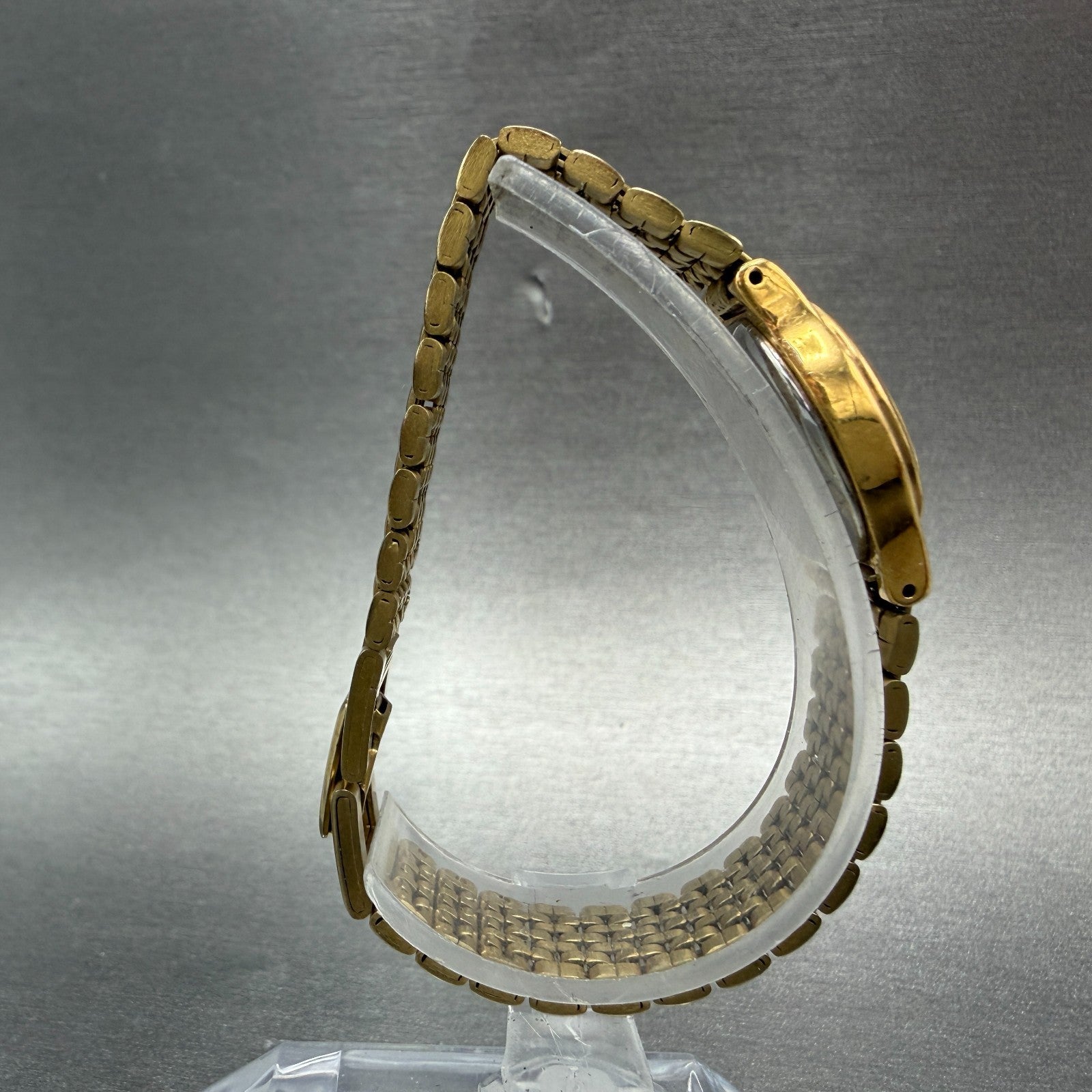 Seiko Watch Women 17mm Champagne Dial Gold Tone Oval V401-5109 New Battery VTG8