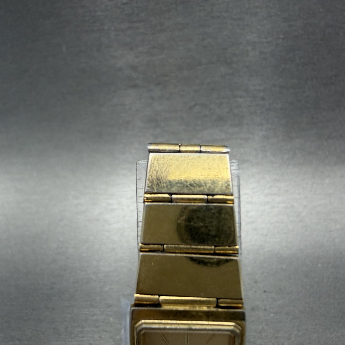 Seiko Tank Watch Women 17mm Gold Dial Gold Tone Rectangle 7320-5039 New Battery4