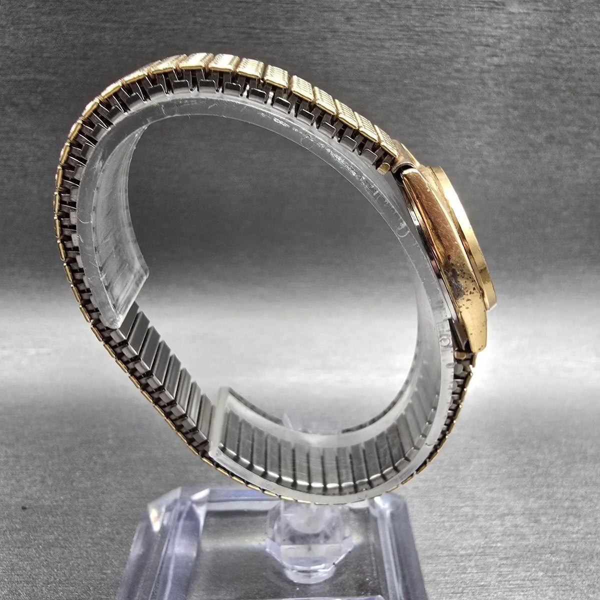 Seiko Watch Women 22mm White Dial Gold Tone Date Round 2A22-0200 New Battery8