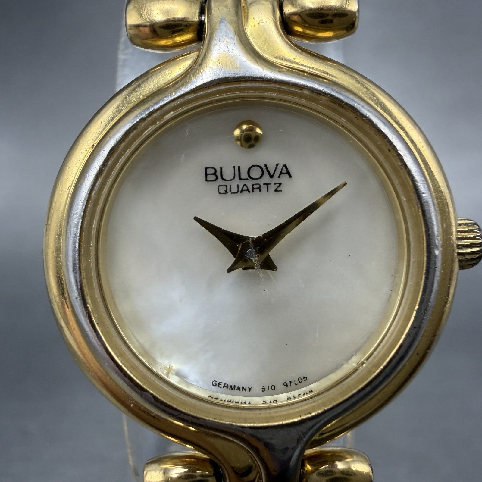 Bulova Watch Women 22mm MOP Dial Gold Tone Round 97L105 New Battery Vintage1
