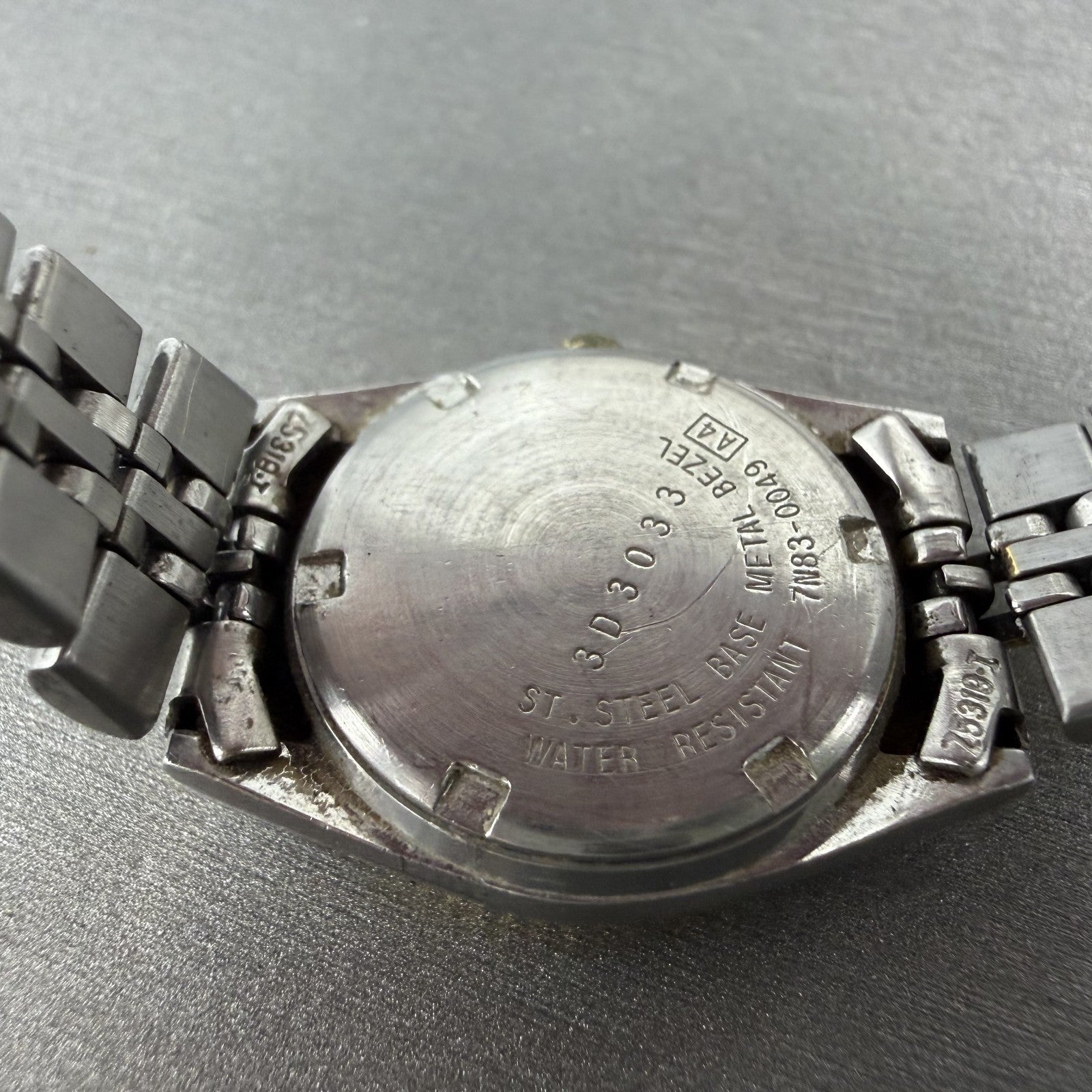 Seiko Watch Women 24mm White Dial Two Tone Daydate Round 7N83-0049 New Batt AY549