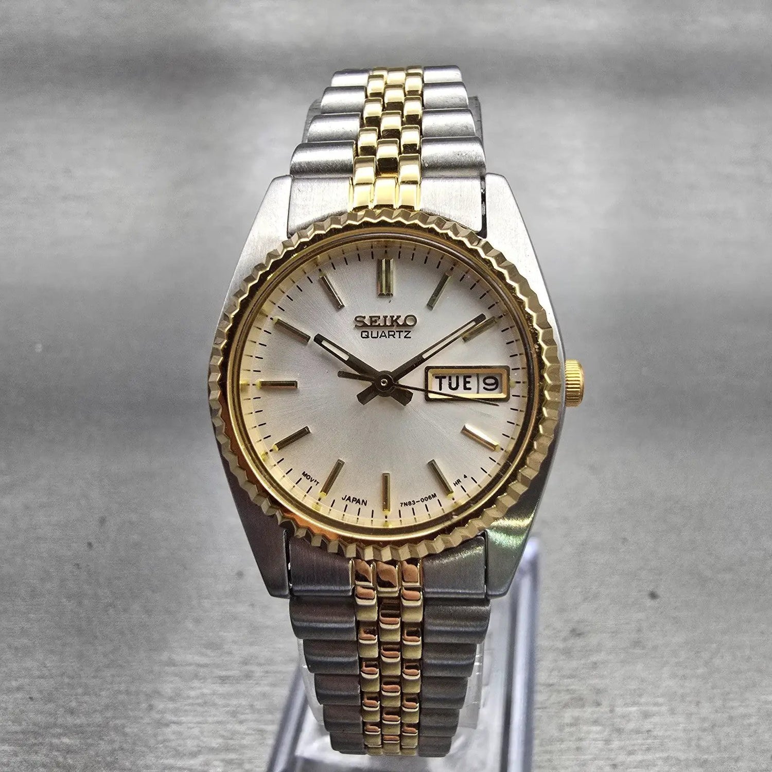 Seiko Watch Women 24mm Silver Dial Two Tone Daydate Round 7N83-0041 New Battery0
