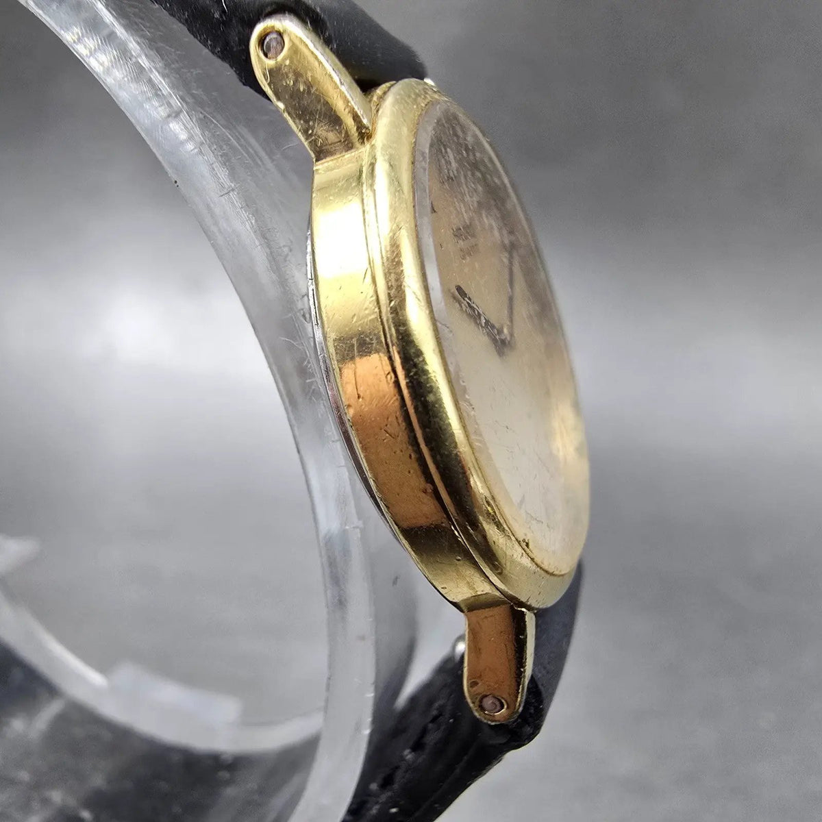 Seiko Watch Women 23mm Gold dial Gold Round 1400-0049 New Battery VTG3