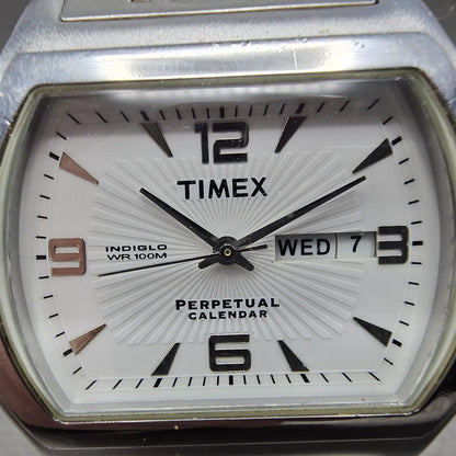 Timex Perpetual Calendar Watch Men 40mm White Dial Silver Tone Daydate New Batte1