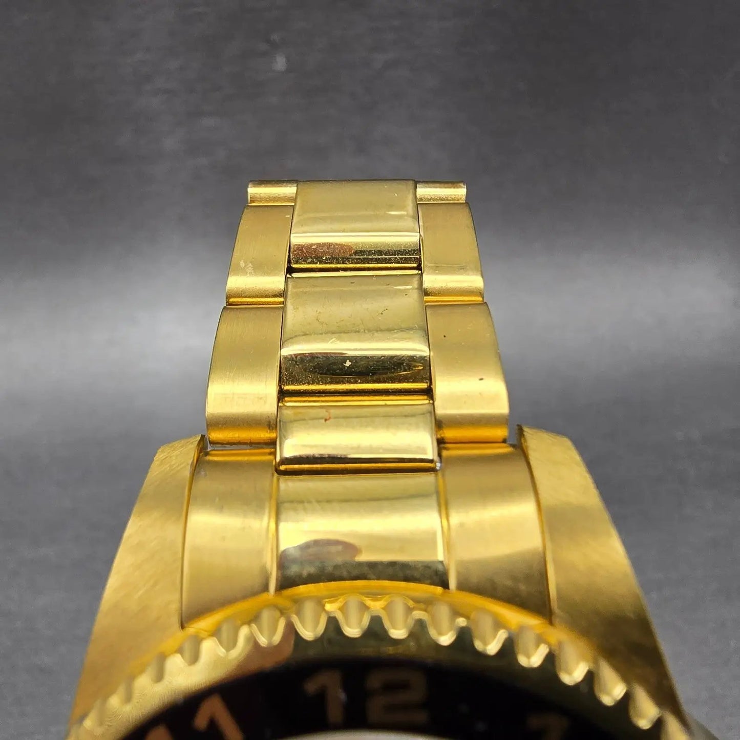 Invicta GMT Watch Unisex 38mm Champagne Dial Gold Tone Date 18252 New Battery4