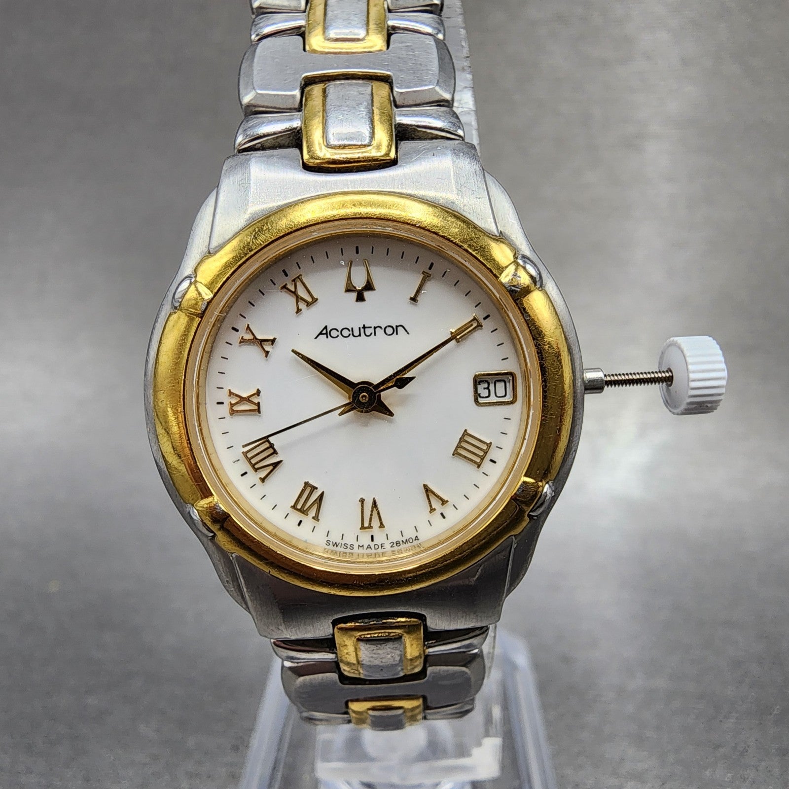 Bulova Accutron Watch Women 26mm White Dial Two Tone Date Round 28M04 New Bat0