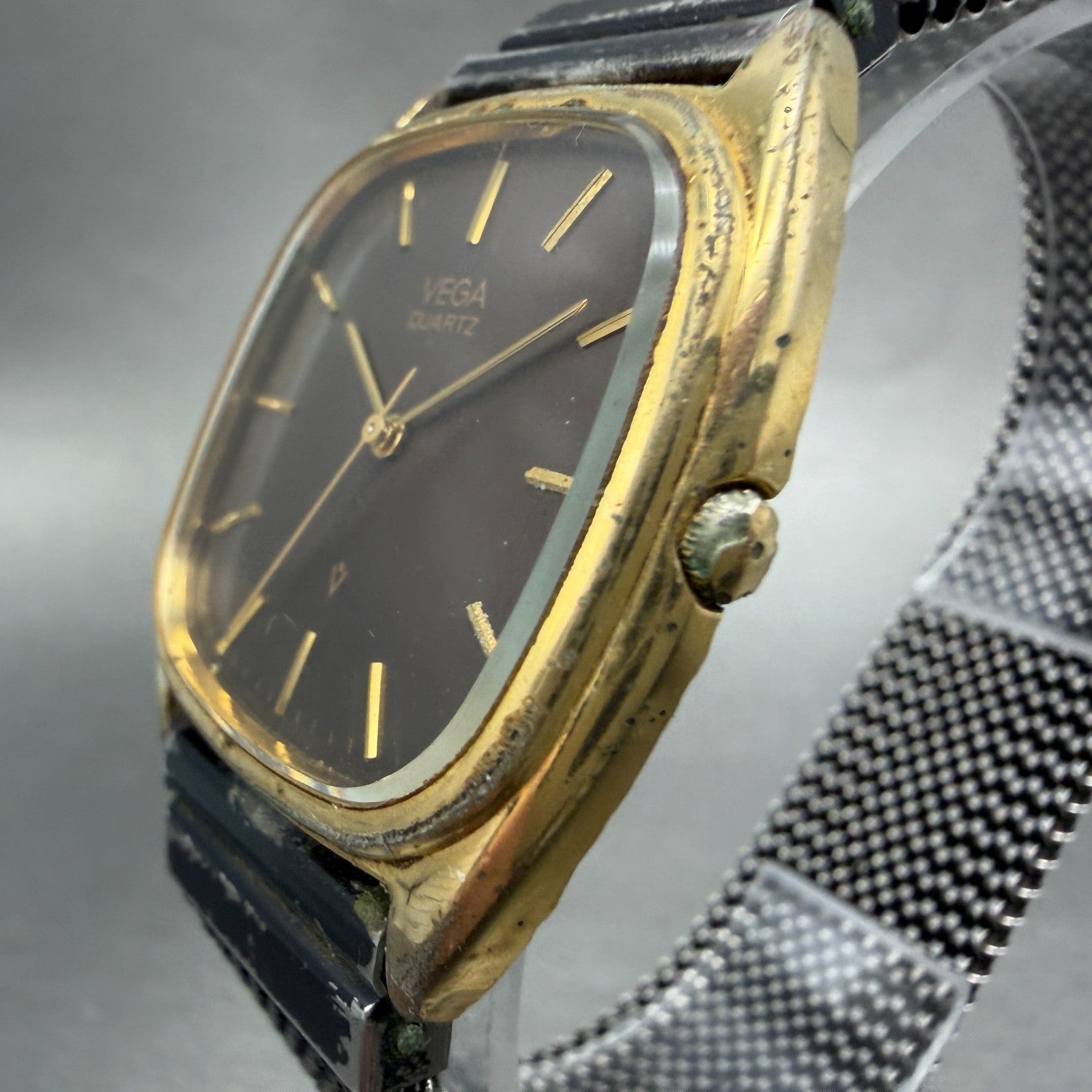 Citizen Vega Watch Men 33mm Brown Dial Gold Tone Rectangle 2038 New Battery2