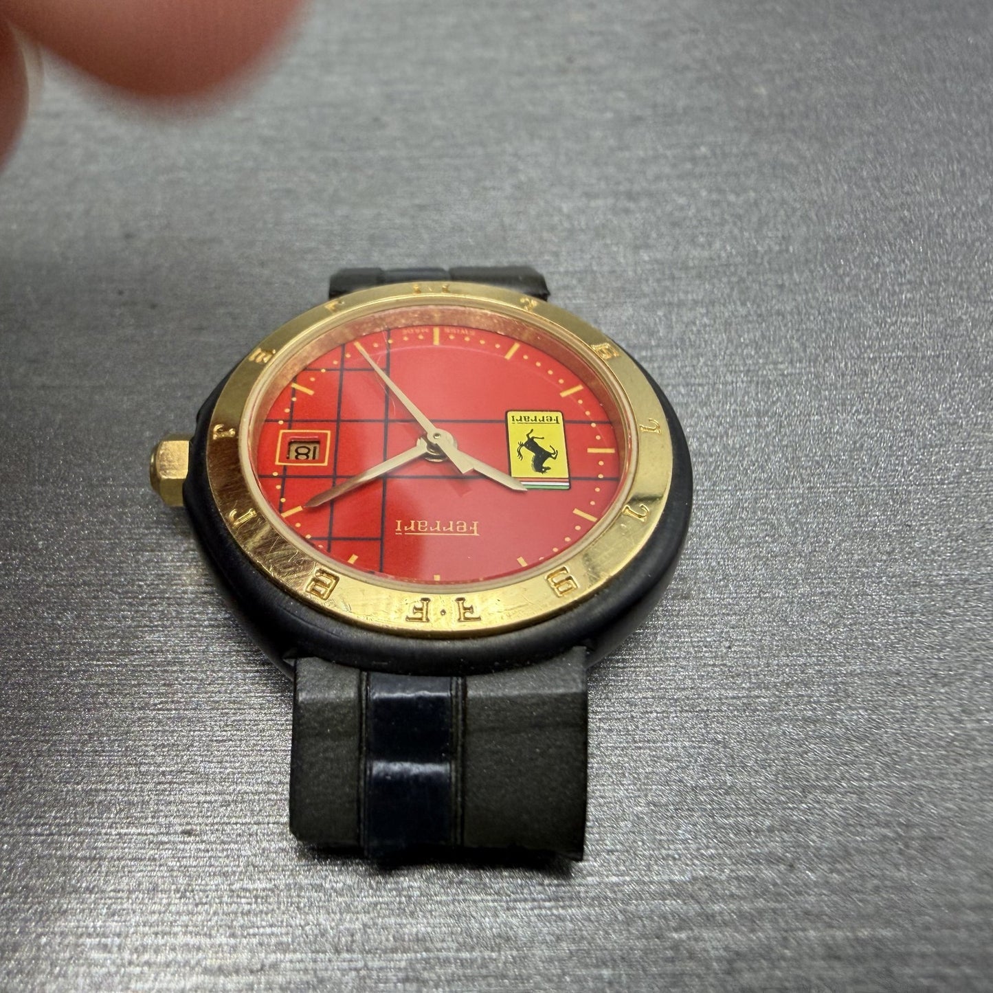 Ferrari Cartier Watch Women 26mm Red Dial Black Tone Date Round New battery4