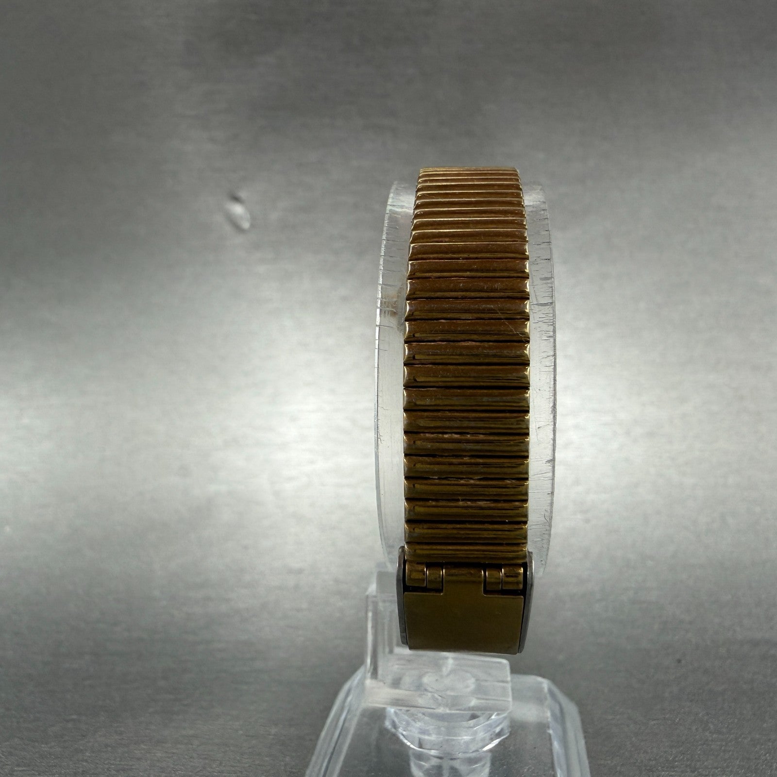 Seiko Watch Women 18mm Champagne Dial Gold Tone Round 2Y01-0140 New Battery7