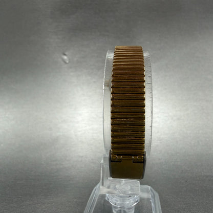 Seiko Watch Women 18mm Champagne Dial Gold Tone Round 2Y01-0140 New Battery7
