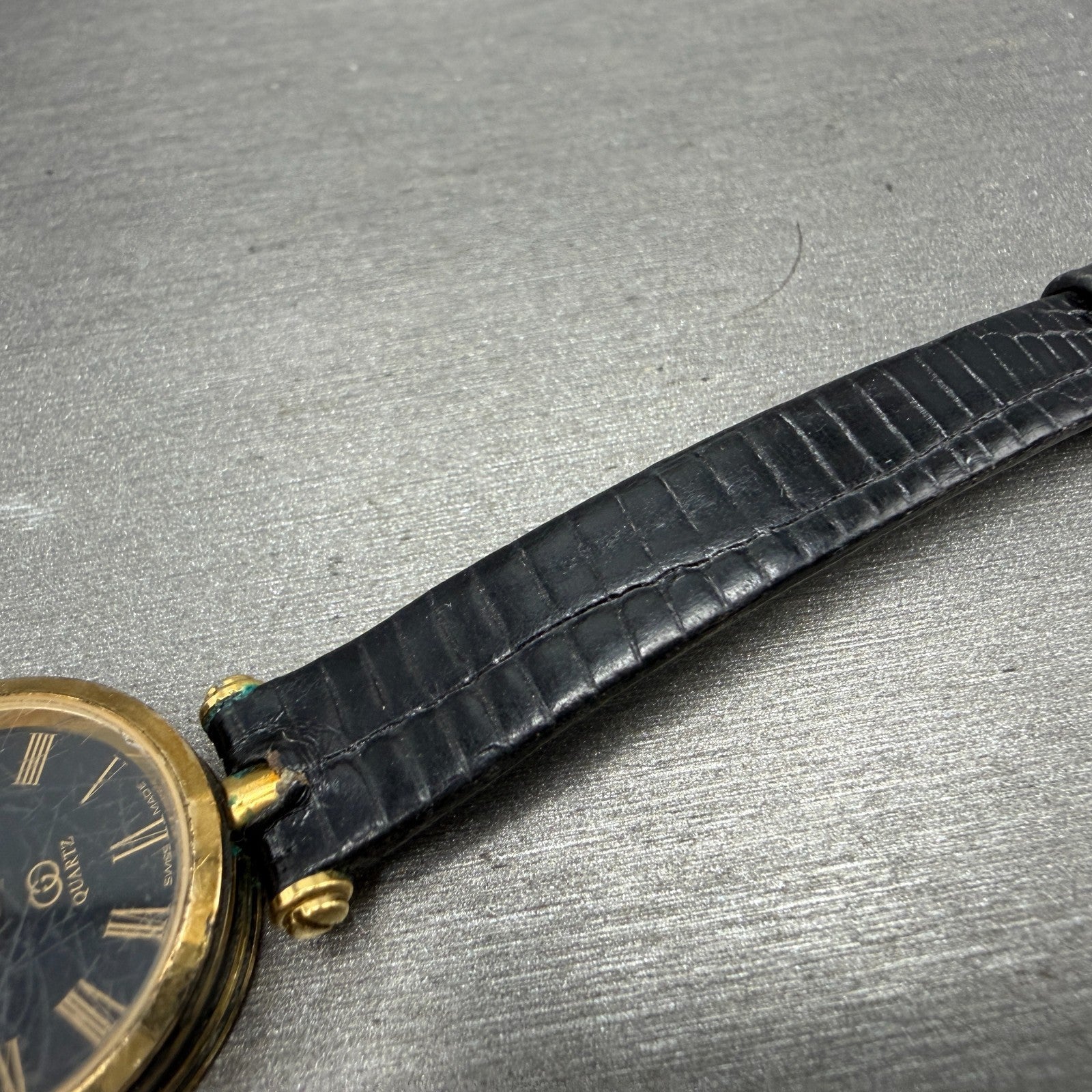 Gucci 2000L Watch Women 22mm Black Dial Gold Plated Round New Battery VTG LKASDT7