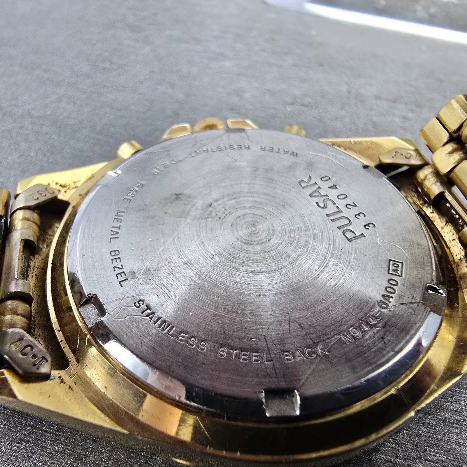 Seiko Pulsar Watch Men 40mm Black Dial Gold Tone Alarm Chronograph N944 PARTS10
