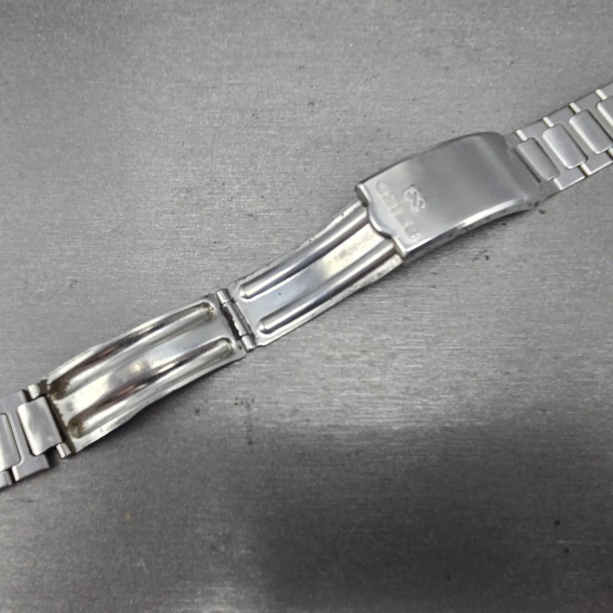 Seiko SQ Bracelet 19mm Stainless Steel Silver Tone Tri Folding Clasp READ!! Z33513
