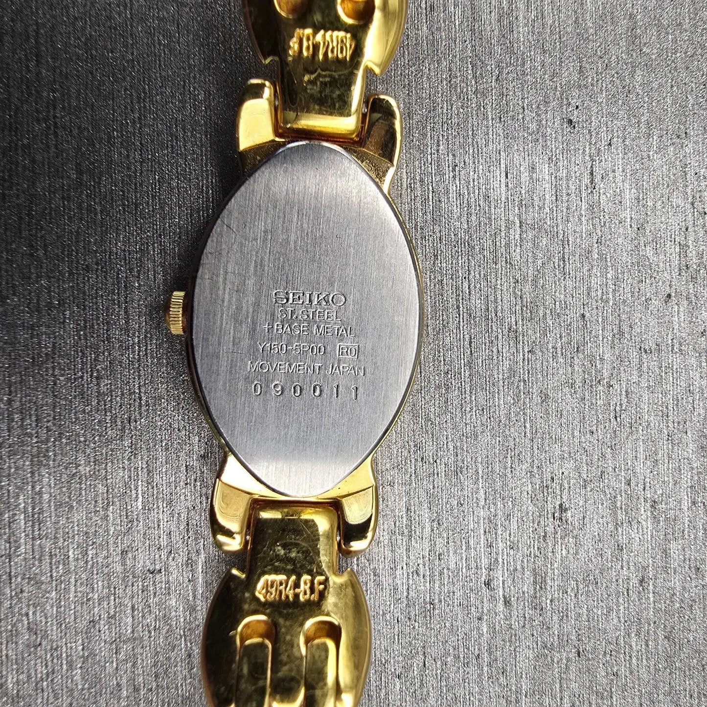 Seiko Watch Women 16mm White Dial Gold Tone Oval Y150-5P00 New Battery Vintage10