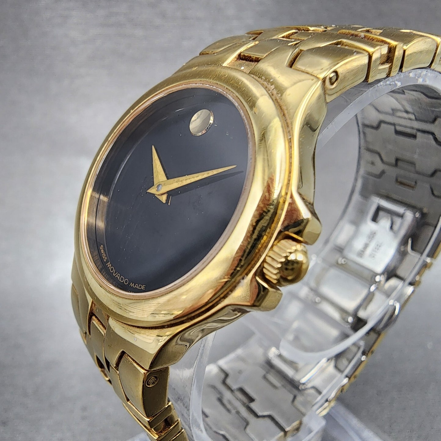 Movado Museum Watch Women 26mm Black Dial Gold Tone Round 88 E4 1851 New Battery2