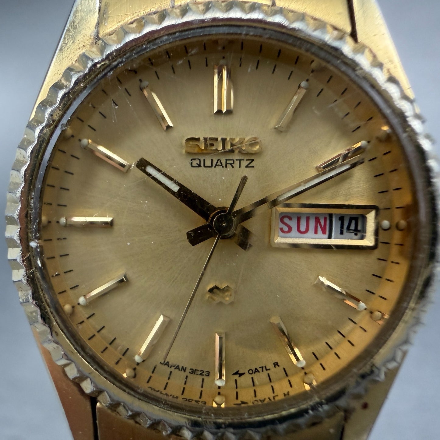 Seiko SQ Watch Women 24mm Gold Dial Gold Tone Daydate Round 3E23-0A60 NewBatt LK1