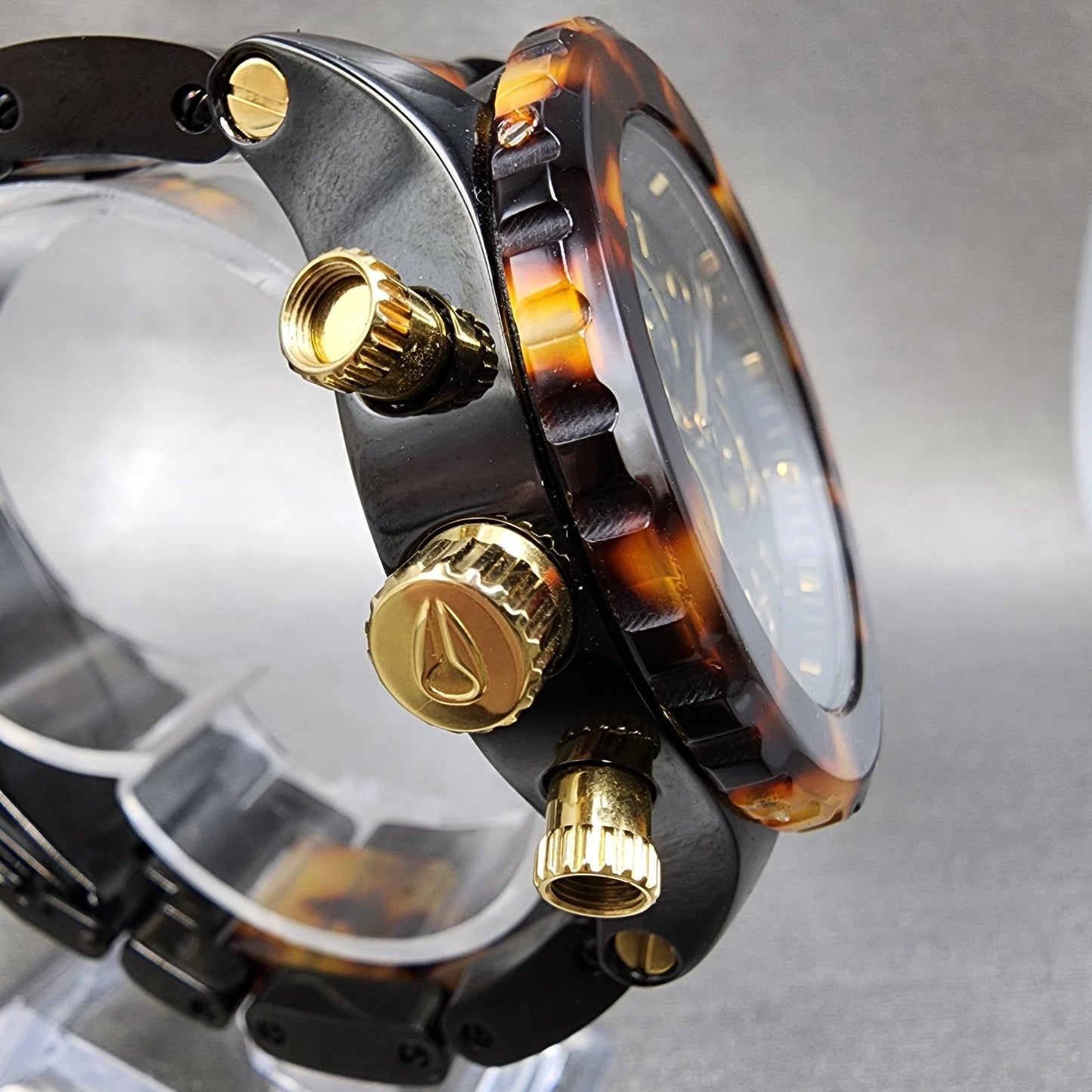 Nixon 4220 Chrono Watch Women 42mm Black Dial Black Tortoise Date New Battery4