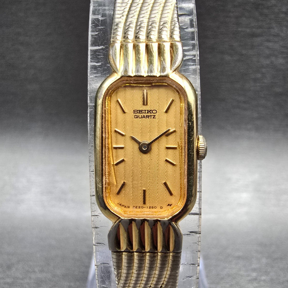 Seiko Tank Watch Women 12mm Gold Dial Gold Tone Rectangle 2E20-6019 New BatteryJ0