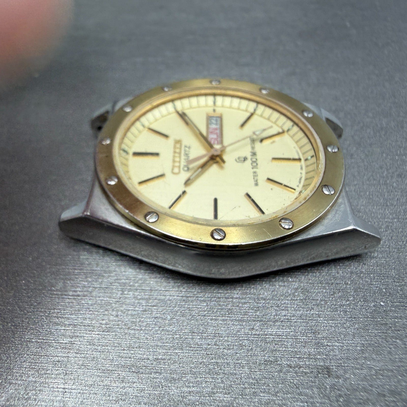 Citizen CQ Watch Men 36mm Champagne Dial Two Tone Daydate 3801-450337 PARTS4