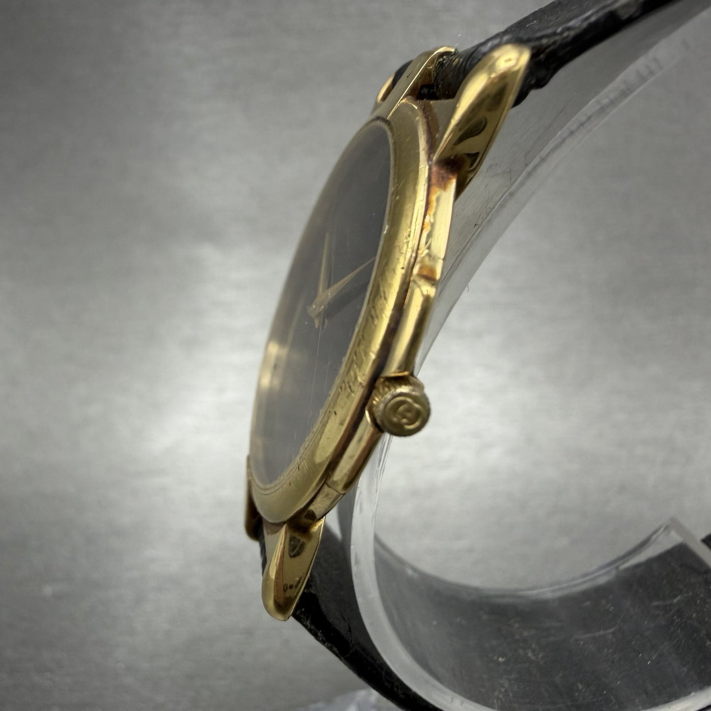 Gucci Watch Men 31mm Black Dial Gold Tone Vintage Roman Numerals 3400F PARTS3